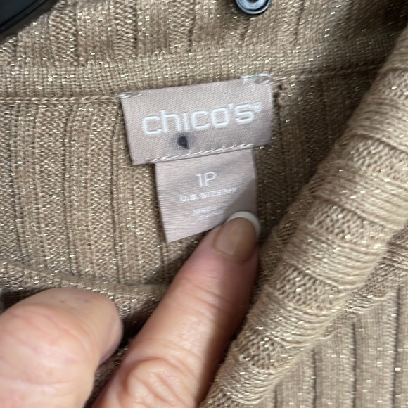 🔥HOT Chico’s Size 1P US Size 8P  NWT Gold Shimmer Turtleneck Sweater  $99 - Picture 3 of 5